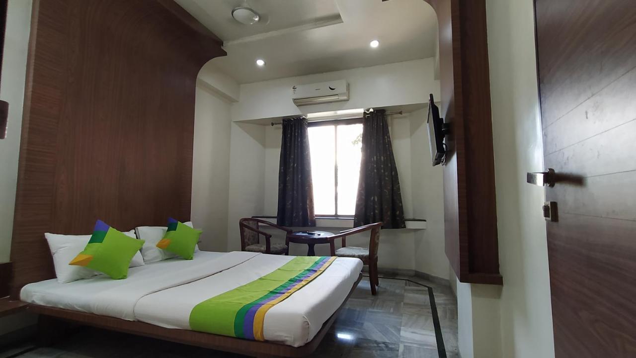 City Palace Hotel होटल सिटी पैलेस Nászik Kültér fotó