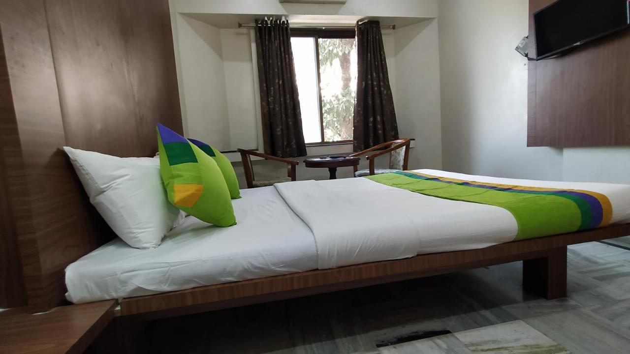 City Palace Hotel होटल सिटी पैलेस Nászik Kültér fotó