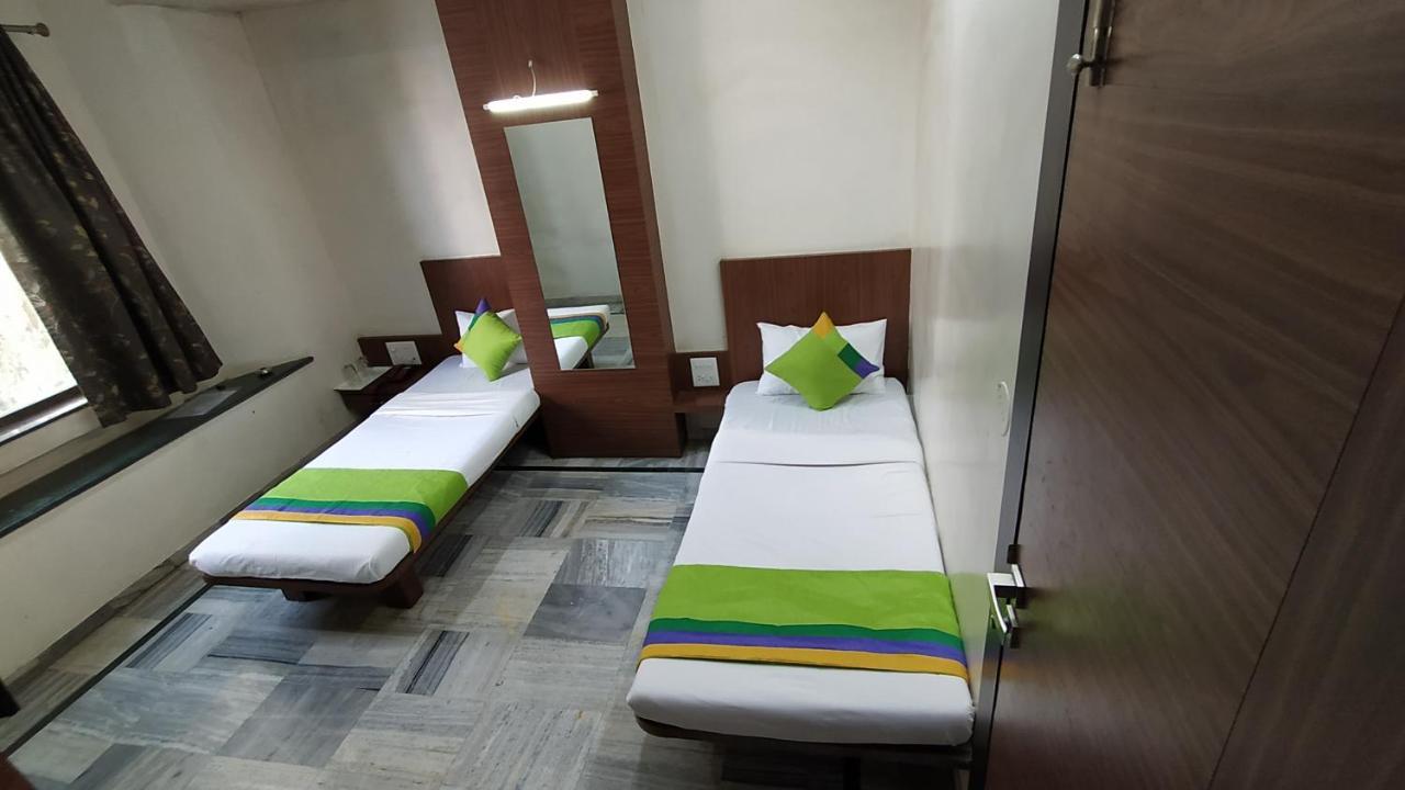 City Palace Hotel होटल सिटी पैलेस Nászik Kültér fotó
