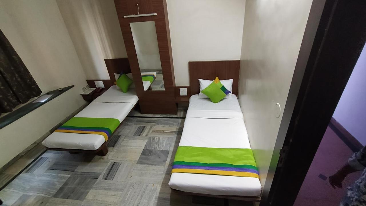 City Palace Hotel होटल सिटी पैलेस Nászik Kültér fotó