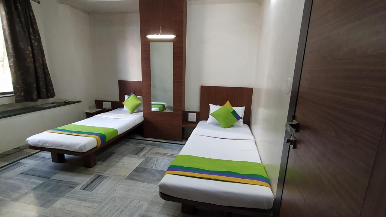 City Palace Hotel होटल सिटी पैलेस Nászik Kültér fotó