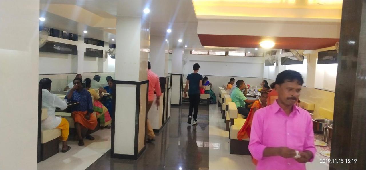 City Palace Hotel होटल सिटी पैलेस Nászik Kültér fotó