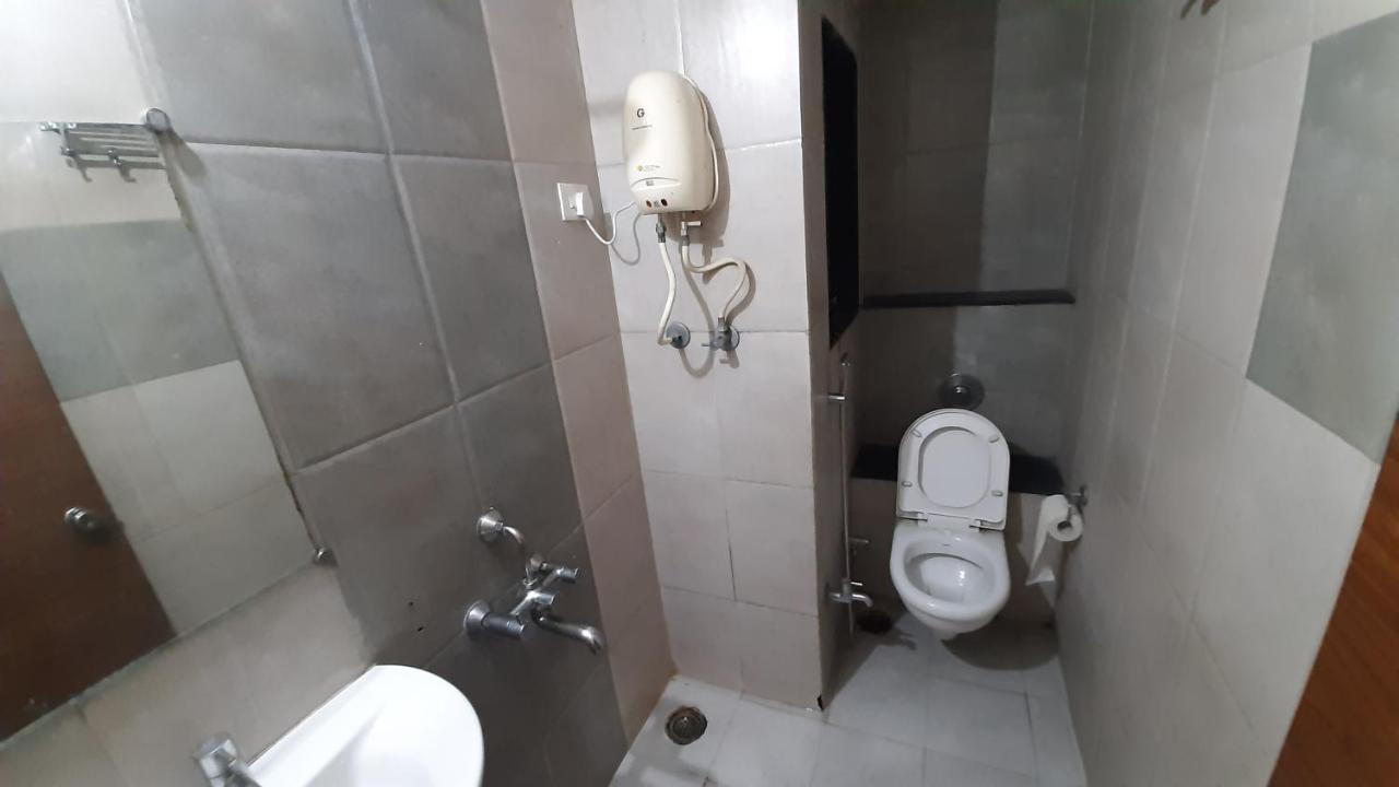 City Palace Hotel होटल सिटी पैलेस Nászik Kültér fotó