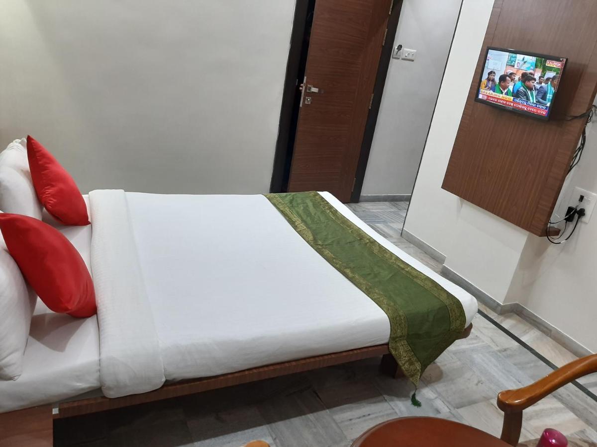 City Palace Hotel होटल सिटी पैलेस Nászik Kültér fotó